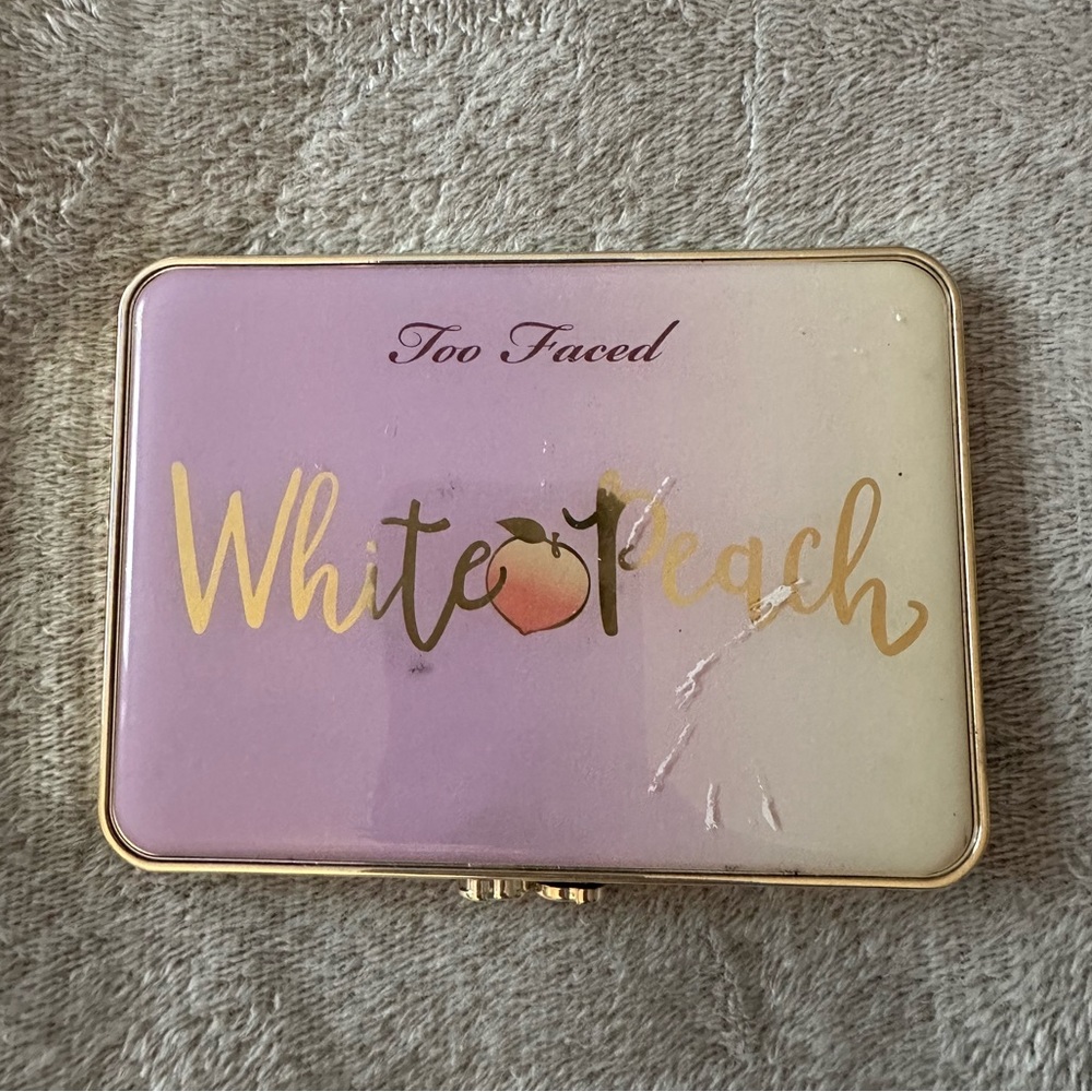 Too Faced White Peach Eyeshadow Palette